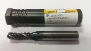 Frez do gwintu z chłodzeniem M10x1,5mm VHM TiALN